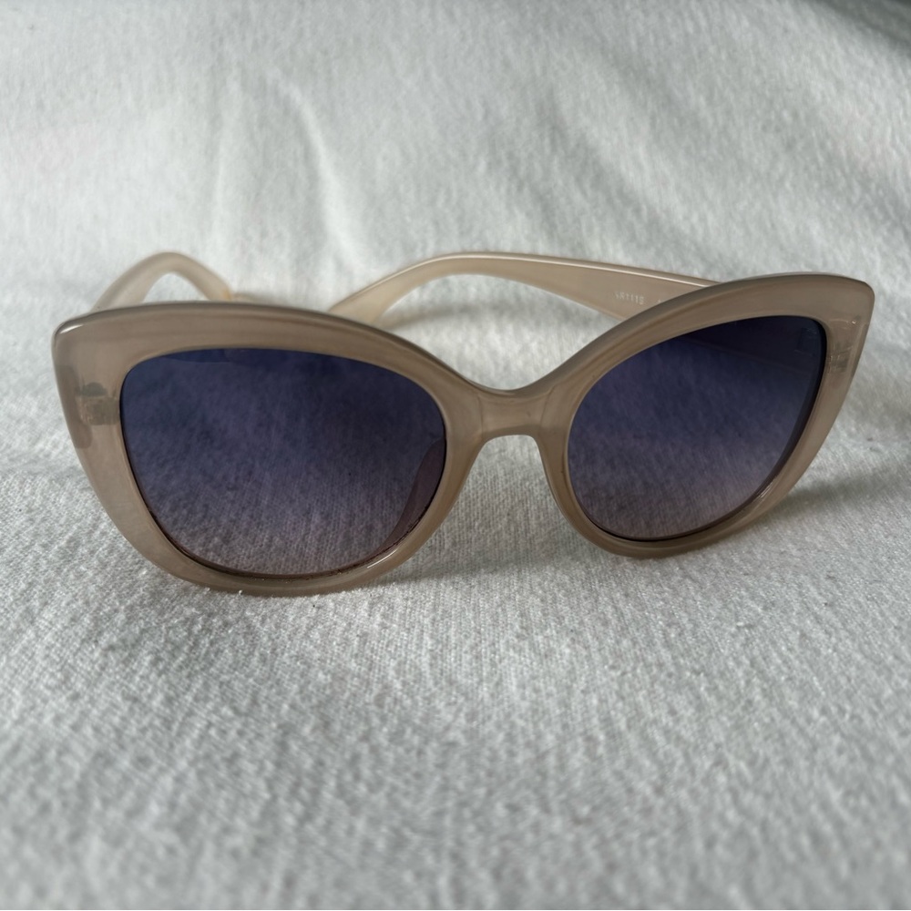 Stylish Beige Nine West Sunglasses